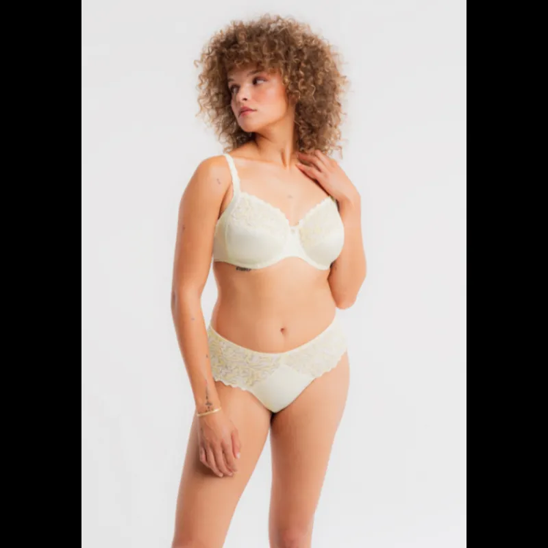 Louisa Bracq Shorty*ELECTRIC WAVES - Shorty