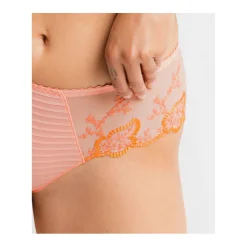 Louisa Bracq Shorty*ÉLISE - Shorty
