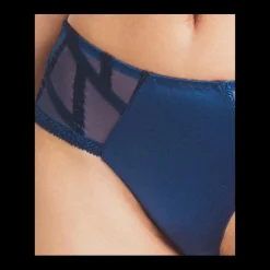 Louisa Bracq Shorty*Série - Shorty
